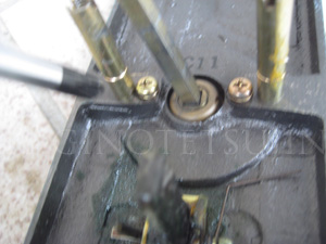 下側のALPHAシリンダーの交換・取替え8