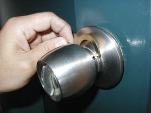 鍵交換作業画像