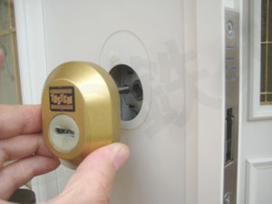 トステム フォラード シリンダー交換